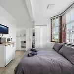 Charming Flat In Shepherds Bush